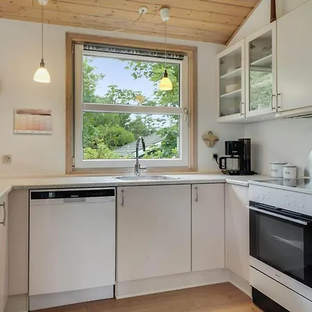 Ve174-vejers-strand-spurvevej-5 *