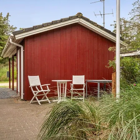 Ve174-vejers-strand-spurvevej-5 *